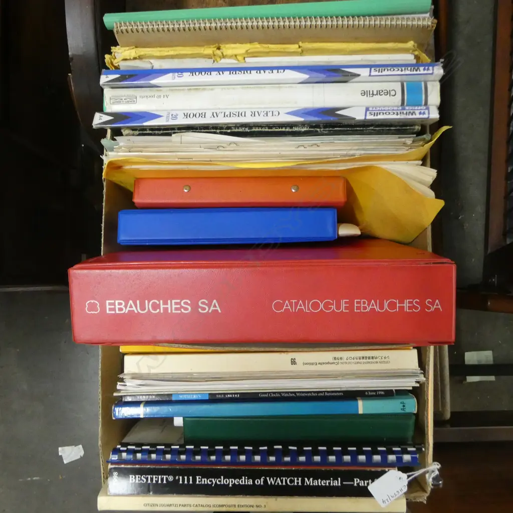 BOX OF WATCH BOOKS & CATALOGUES Image 1++