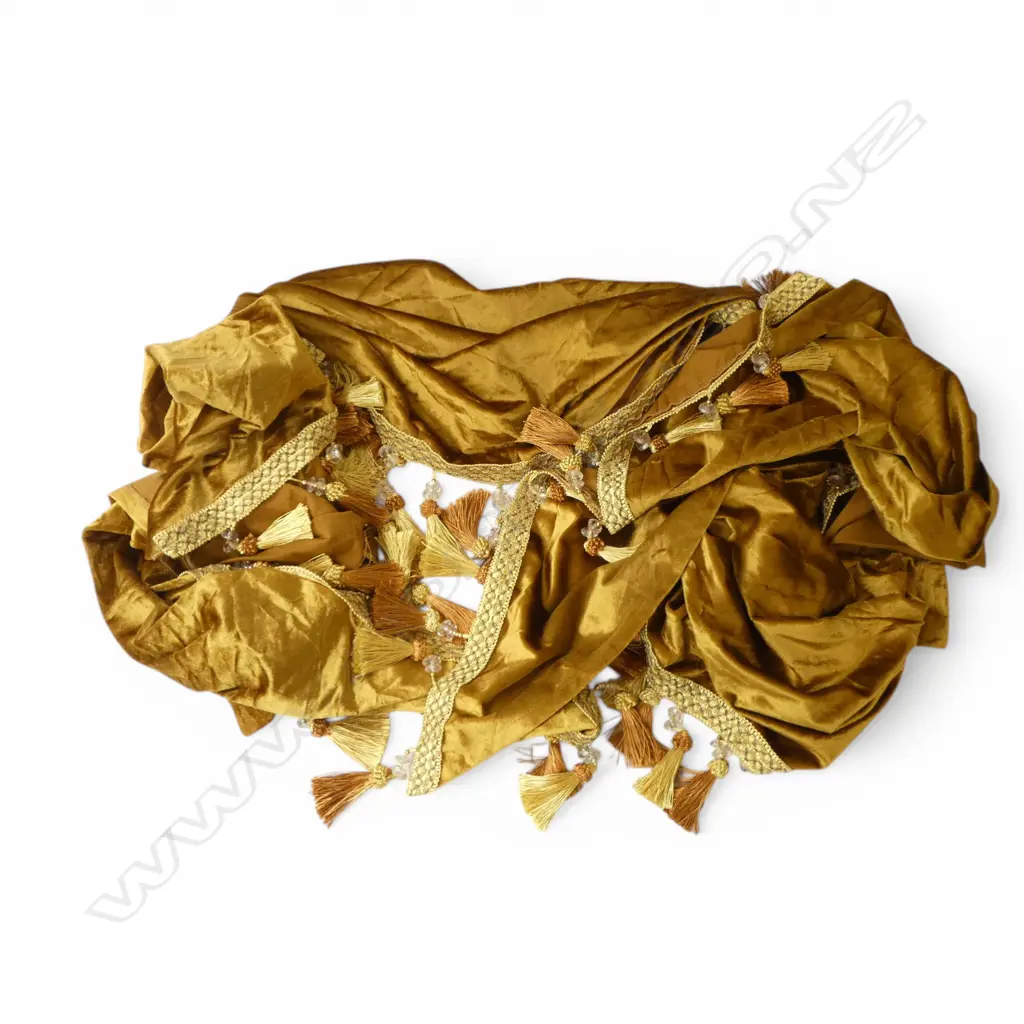 VELVET CURTAIN SWAG TRIM Image 1++