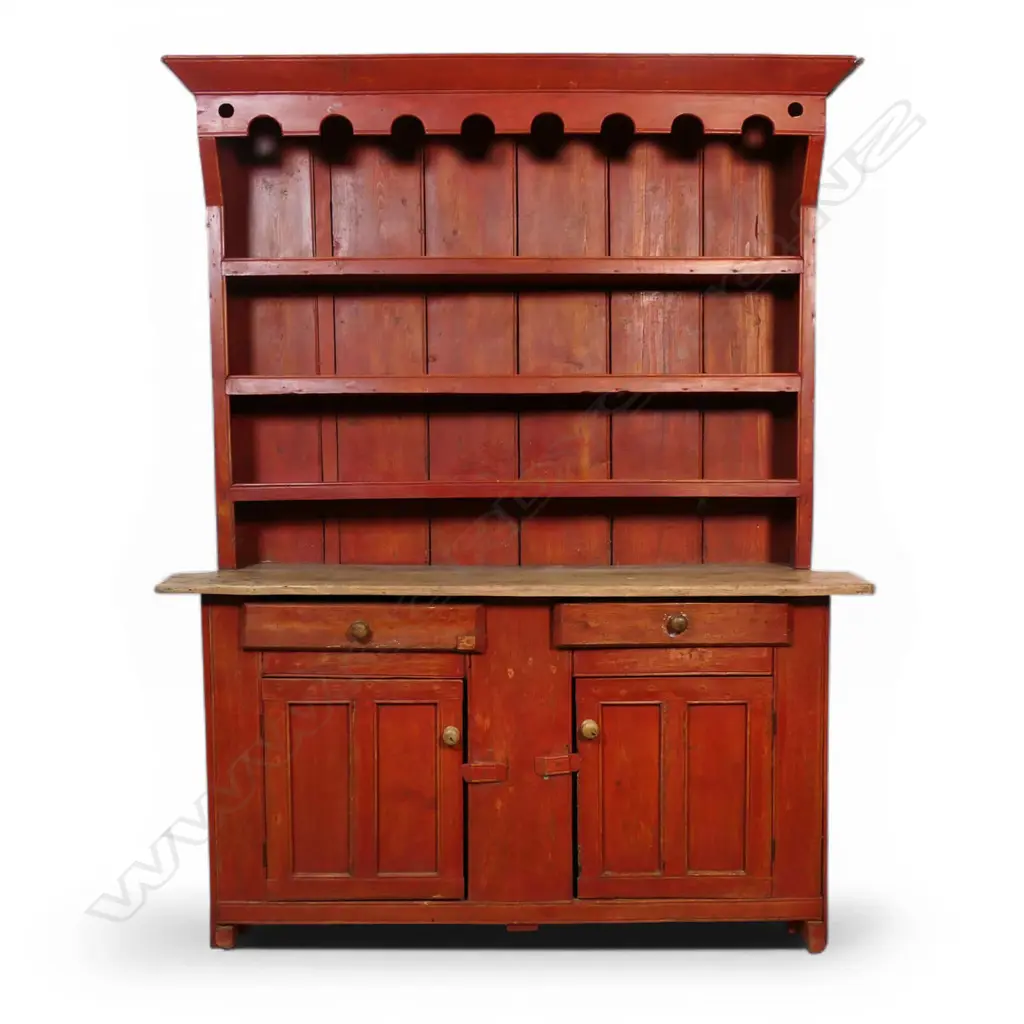 A Victorian country pine dresser, Image 1++
