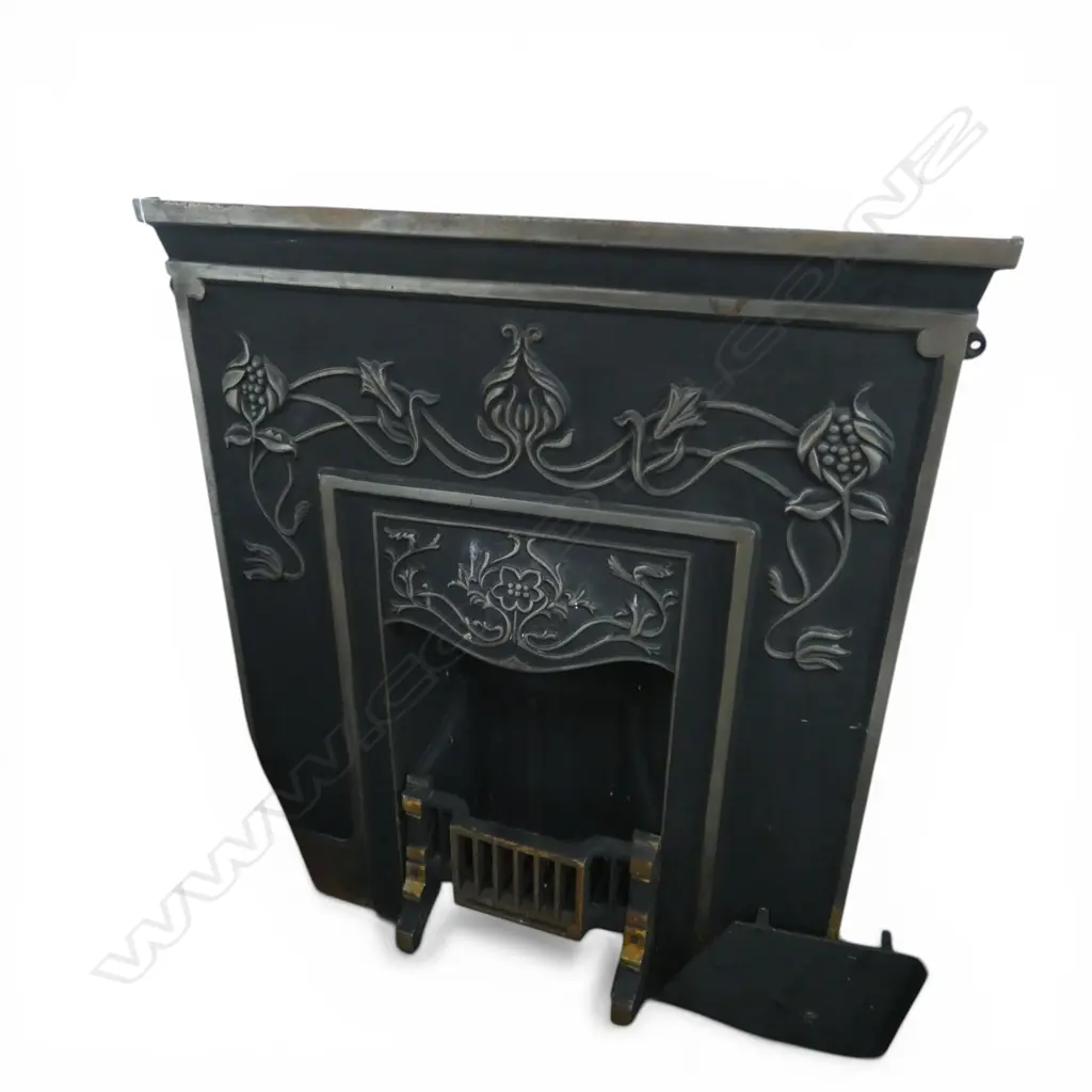 CAST IRON FIRE PLACE SURROUND w. ART NOUVEAU DESIGN  840x970mm Image 1++