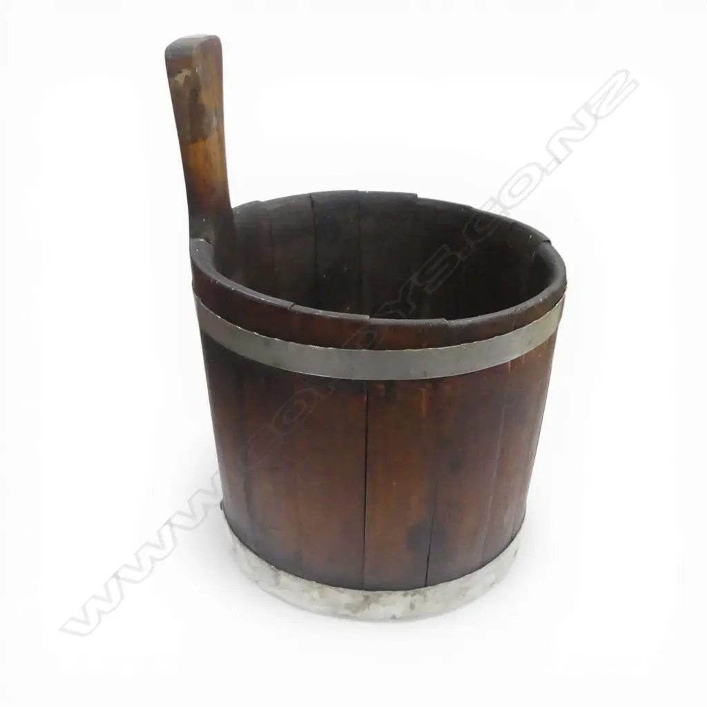 ANTIQUE STAVED PIGGIN WOODEN PAIL EX. COOPERS CREEK VINEYARD, D255mm, H.365mm Image 1++