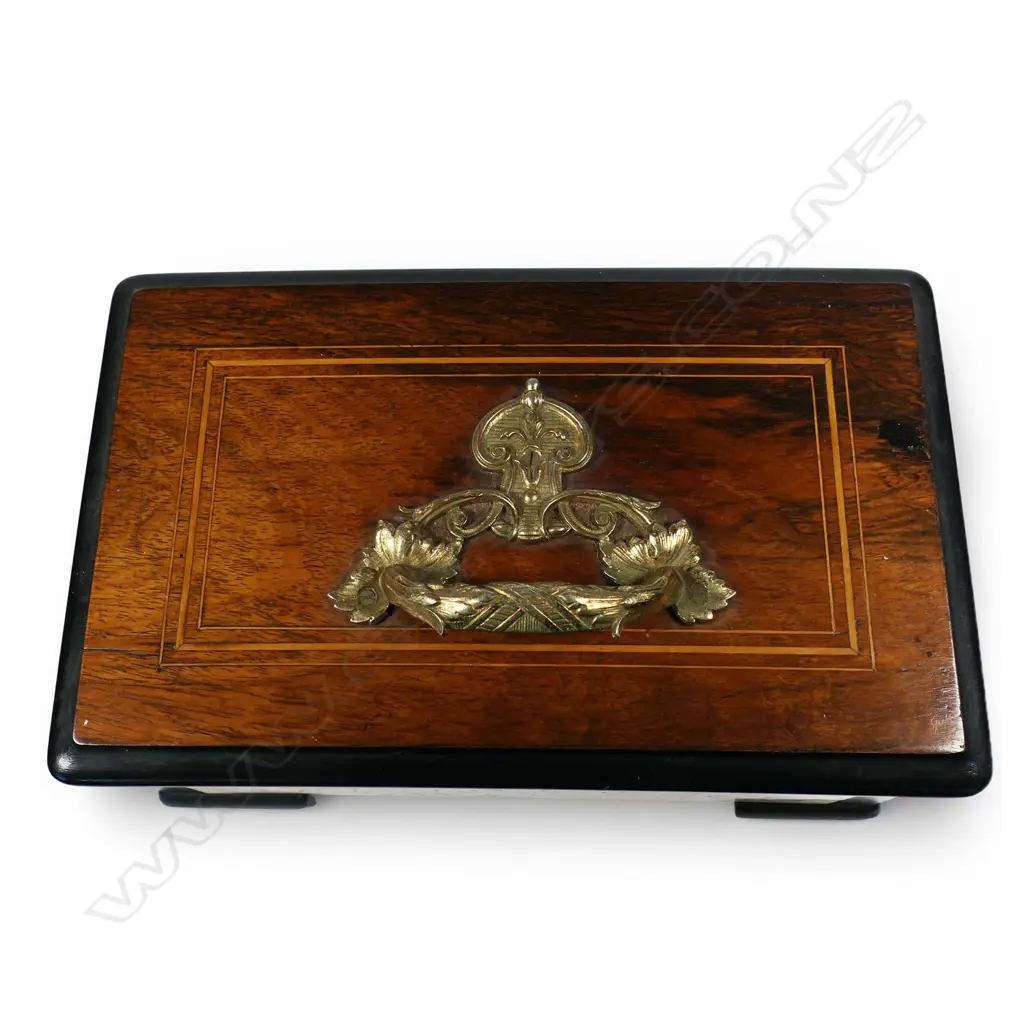 A quality 19thC French music box, Image 1++