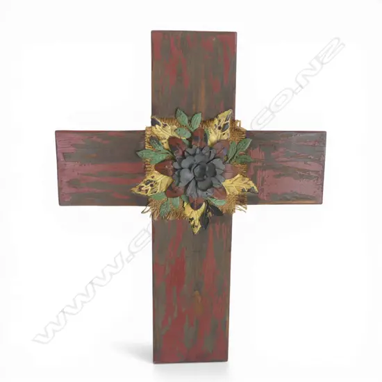 WOOD WALL HANGING CROSS WITH METAL FLOWERS DECORATIONS, H.450MM