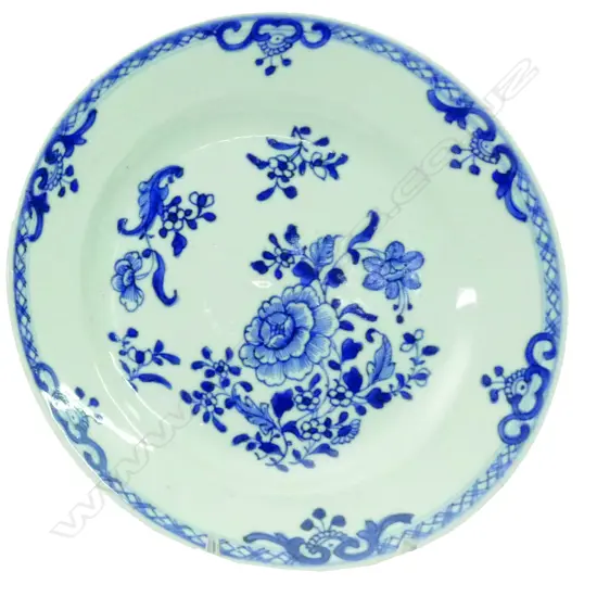 A Chinese blue and white porcelain circular dish