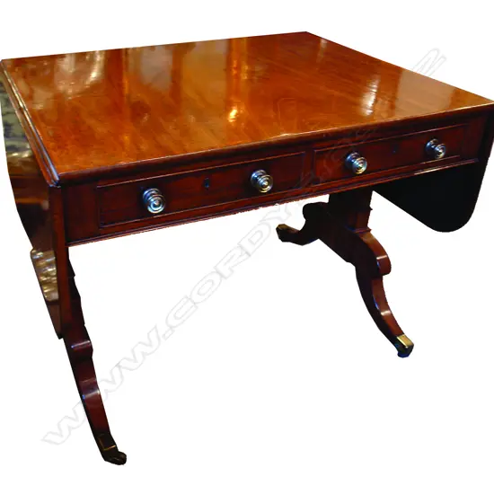 An elegant Geo.III mahogany sofa table