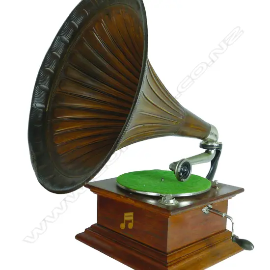 An Edison 'Standard' phonograph in oak case with cover