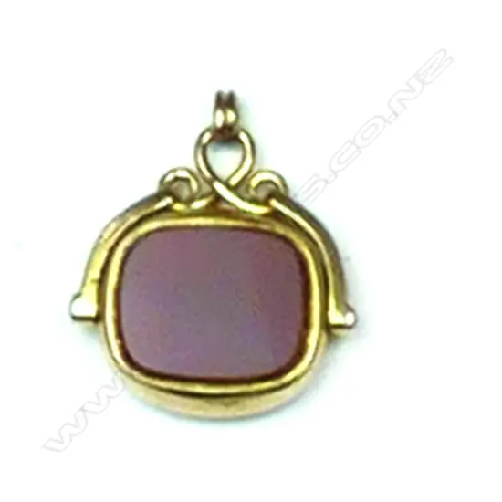 A Victorian 9ct. bloodstone and carnelian fob spinner