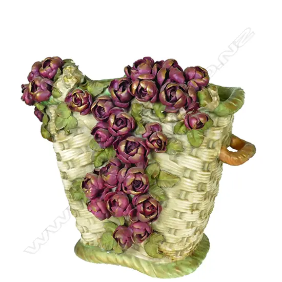 A large amphora rose basket