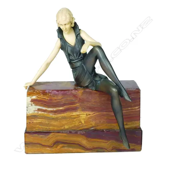 A vintage Art Deco style figurine