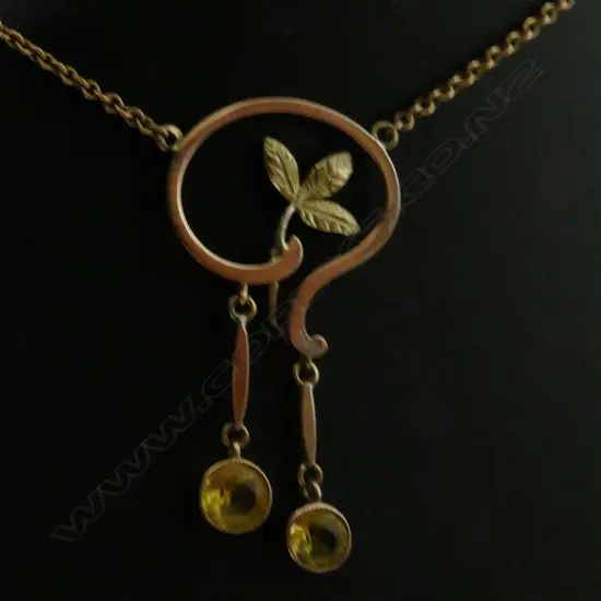 An Edwardian 9ct. gold and citrine pendant necklace
