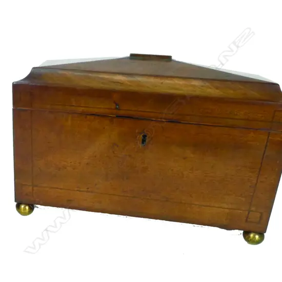 A late George III mahogany tea caddy