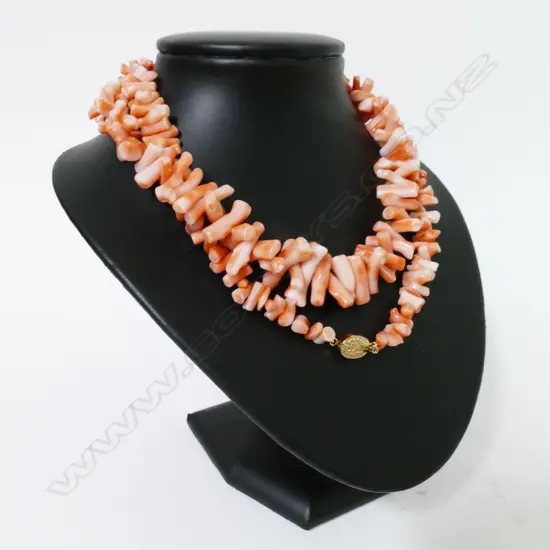 A vintage branch coral necklace