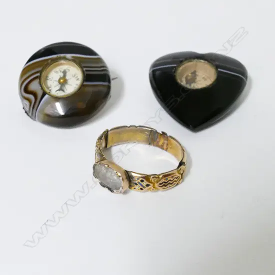 Three antique pieces of jewellery