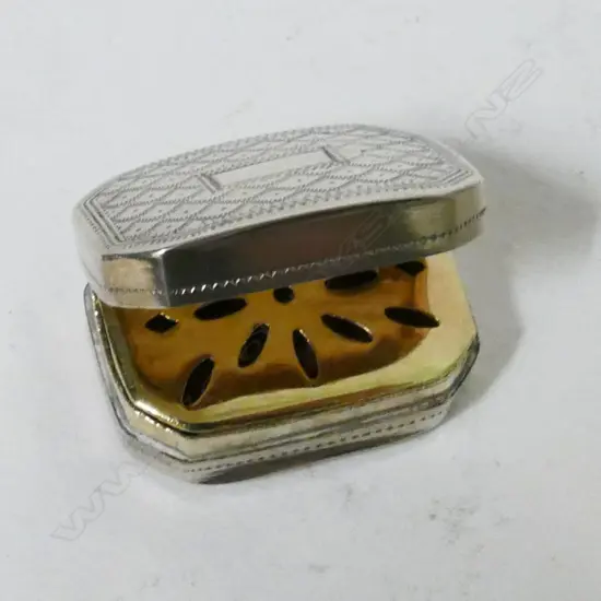 A George III silver vinaigrette