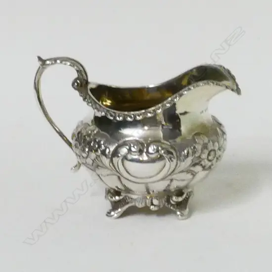 A George IV silver milk jug