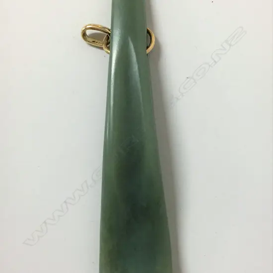 Donn Salt Inanga jade pendant