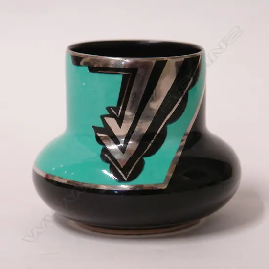 A Carlton Ware 'Handcraft' Chevron pattern vase
