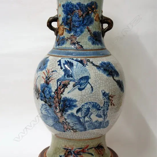 An old Chinese large crackle glaze vase