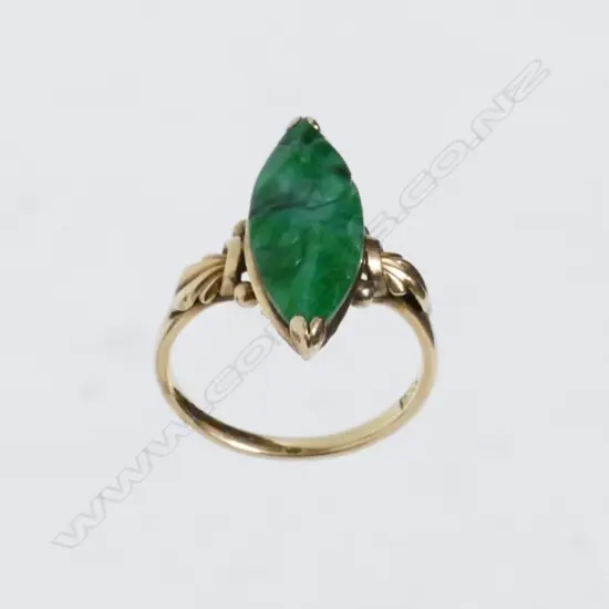 A 14ct. gold and malachite ring