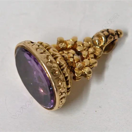 A 19thC 15ct. yellow gold fancy fob seal