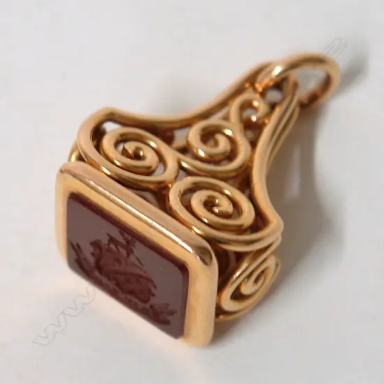 An early 20thC 15ct. yellow gold heraldic fob seal