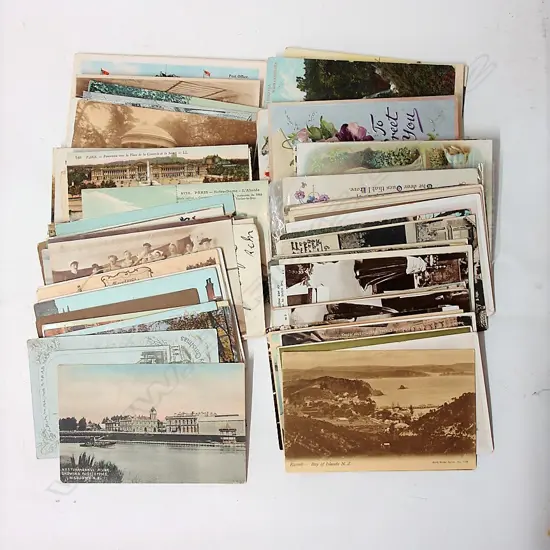 A collection of over 100 vintage N.Z. and other postcards